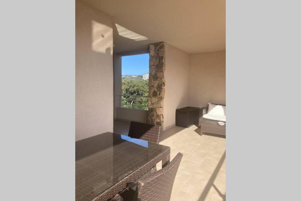 Dans Résidence Luxueuse à Vecchio Porto-Vecchio (Corsica)