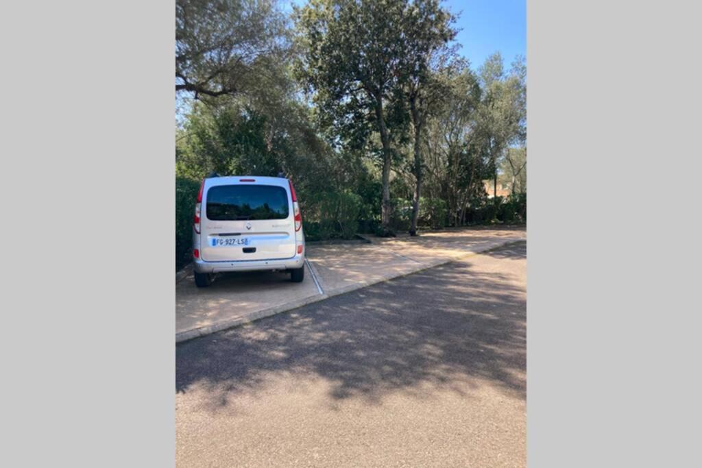 Dans Résidence Luxueuse à Vecchio * Porto-Vecchio (Corsica)