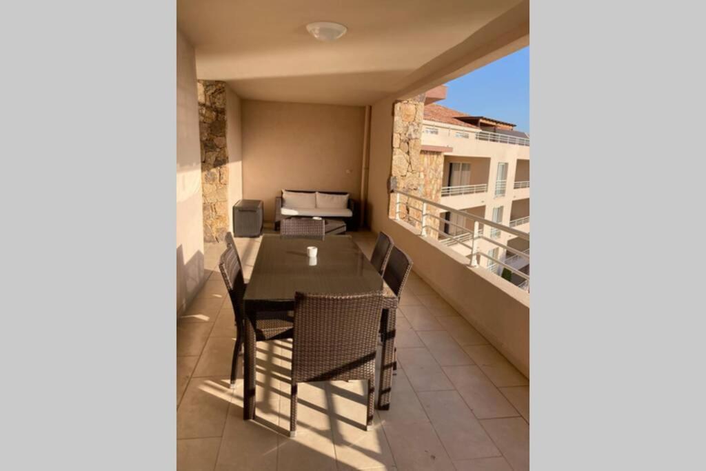 Appartement Dans Résidence Luxueuse à Vecchio Porto-Vecchio (Corsica)